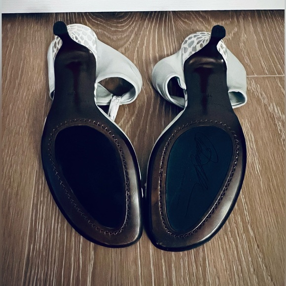 NEW Donald J Pluner Heels - Picture 3 of 3